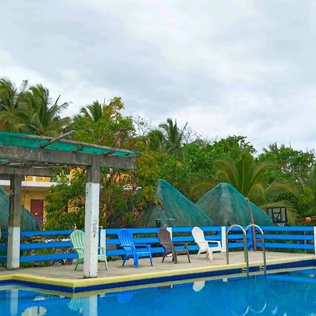 Lotus Sun & Waves Beach Resort Baler Luaran gambar