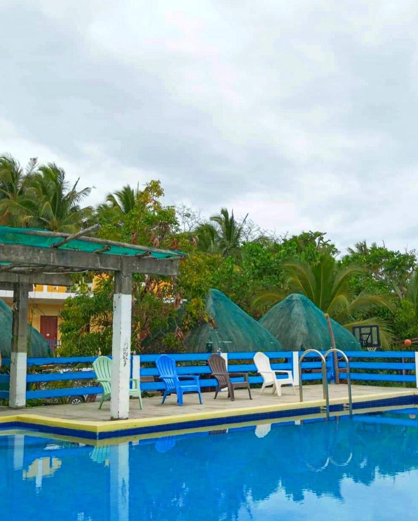Lotus Sun & Waves Beach Resort Baler Luaran gambar