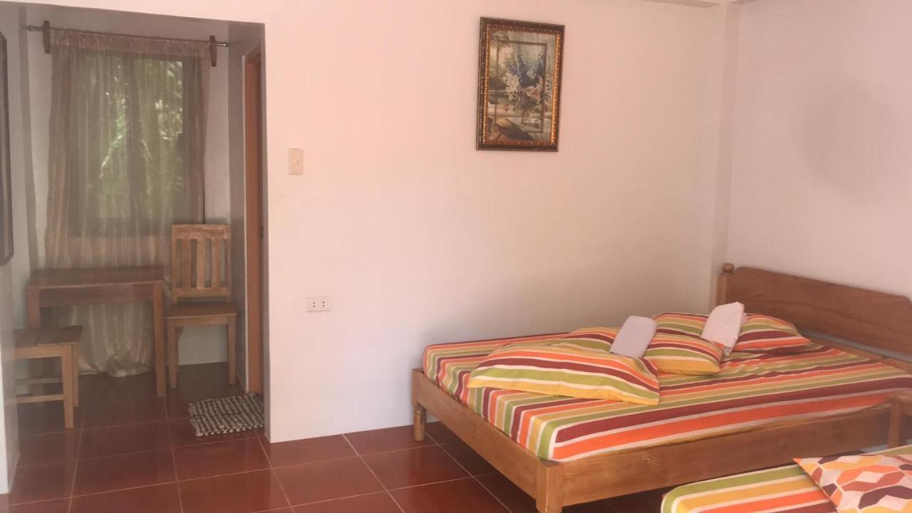 Lotus Sun & Waves Beach Resort Baler Luaran gambar